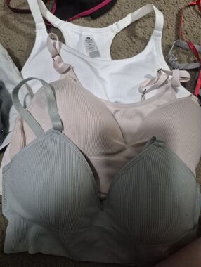 Womens Size M Lot Of Bralettes And Intimates
